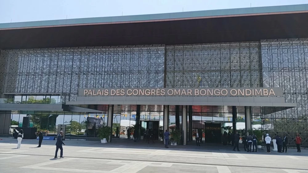 Mohamed Ould Errachid représente S.M. le Roi à l’inauguration officielle du Palais des Congrès "Omar Bongo Ondimba"