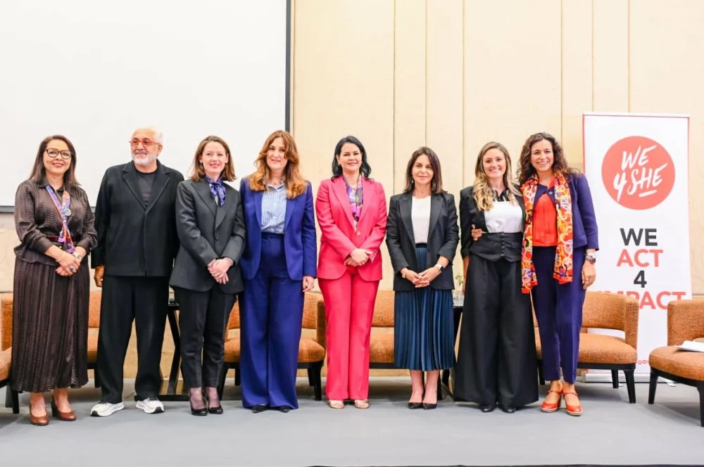 Les intervenantes et intervenant du panel We4She, réunis à Casablanca autour de l’égalité économique et de l’accès des femmes aux responsabilités.