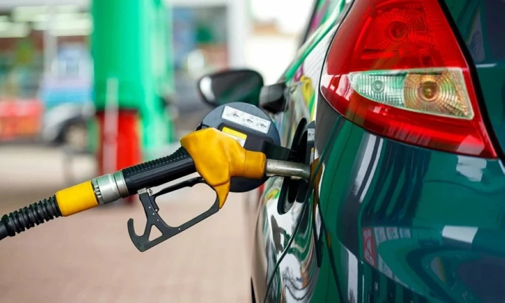 Carburants : le gasoil baisse de 53 centimes à partir du 1er juin, l’essence reste stable