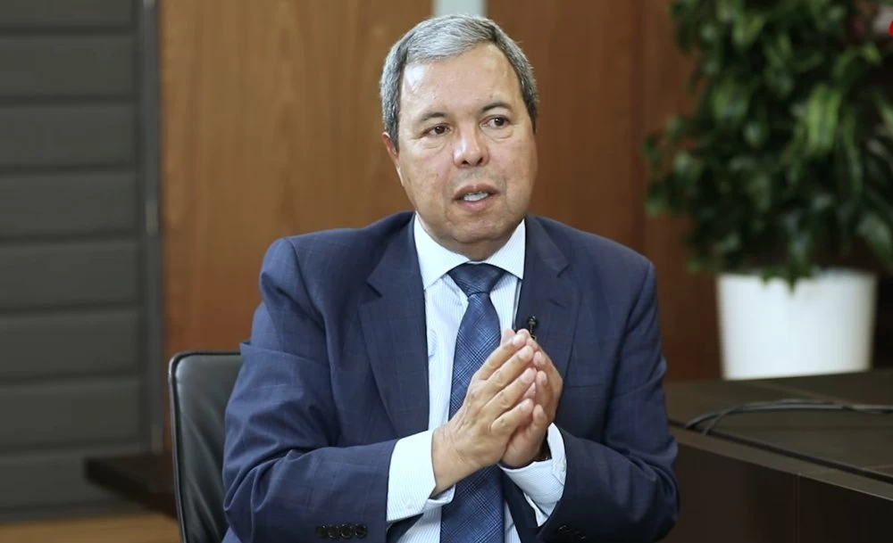 Zaghnoun : les entreprises publiques doivent viser le «bien-être des citoyens»