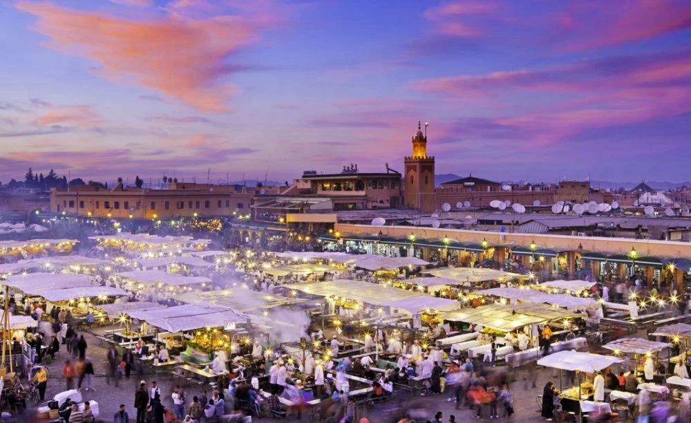 Food stalls and shopping at Djemaa el-Fna Square