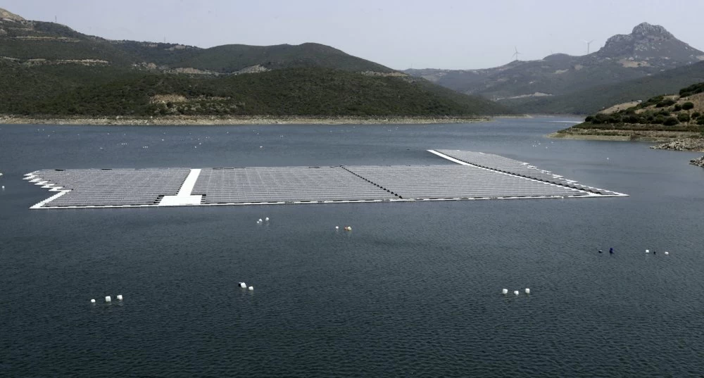 Solaire flottant : un potentiel énergétique majeur identifié sur 58 barrages marocains