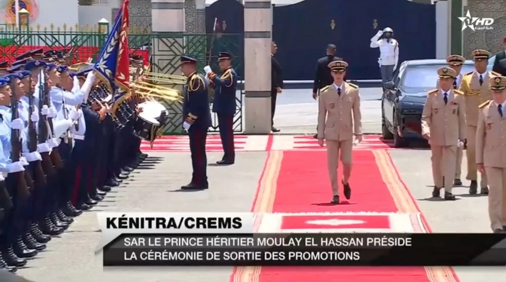 S.A.R. le Prince Héritier Moulay El Hassan préside à Kénitra la cérémonie de sortie de la 26e promotion du Cours Supérieur de Défense et de la 60e promotion du Cours Etat-Major