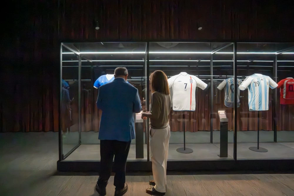 De la pelouse au Museo Jumex : le mythe du football exposé à Mexico