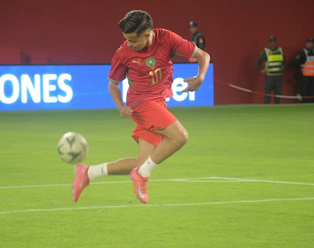 Maroc-Brésil : Mehdi Amri prend sa revanche sur Isaac Xavier dans un duel de Panna spectaculaire à Rabat