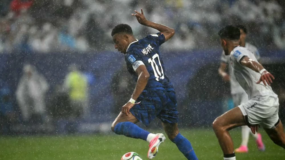 Mondial 2026 : la France s'impose face à l'Irak au terme du match le plus long de l'histoire du Mondial